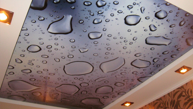 Натяжной потолок 3д - капли воды